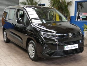 VAUXHALL Combo Life Electric 52kWh Design XL MPV 5dr Electric Auto (7.4kW Charger) (136 ps)