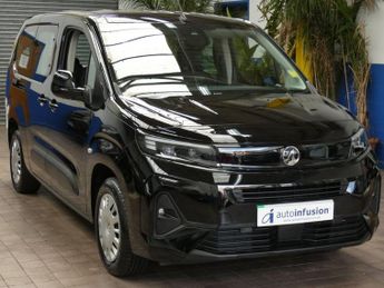 VAUXHALL Combo Life Electric 52kWh Design XL MPV 5dr Electric Auto (7.4kW Charger) (136 ps)