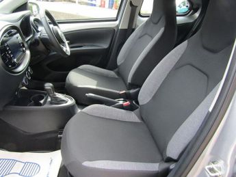 TOYOTA AYGO X 1.0 VVT-i Pure Hatchback 5dr Petrol x-shift Euro 6 (s/s) (72 ps)