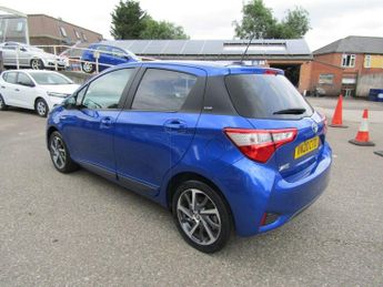 TOYOTA YARIS 1.5 VVT-h Y20 Bi-tone Hatchback 5dr Petrol Hybrid E-CVT Automati