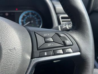NISSAN LEAF 39kWh N-Connecta Hatchback 5dr Electric Auto (150 ps)