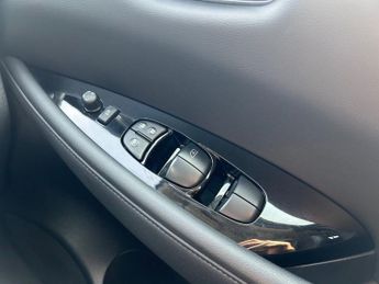 NISSAN LEAF 39kWh N-Connecta Hatchback 5dr Electric Auto (150 ps)