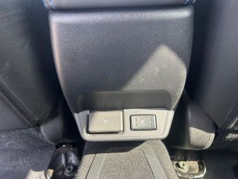 NISSAN LEAF 39kWh N-Connecta Hatchback 5dr Electric Auto (150 ps)