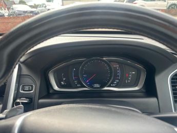 VOLVO XC60 2.0 D4 R-Design Lux Nav SUV 5dr Diesel Auto Euro 6 (s/s) (190 ps