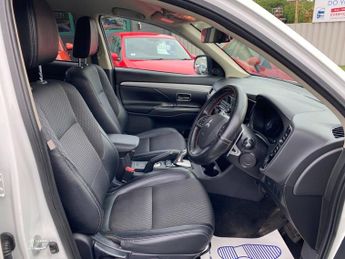 MITSUBISHI OUTLANDER 2.0h 12kWh GX3h SUV 5dr Petrol Plug-in Hybrid CVT 4WD Euro 5 (s/