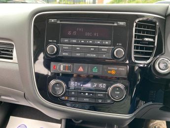 MITSUBISHI OUTLANDER 2.0h 12kWh GX3h SUV 5dr Petrol Plug-in Hybrid CVT 4WD Euro 5 (s/