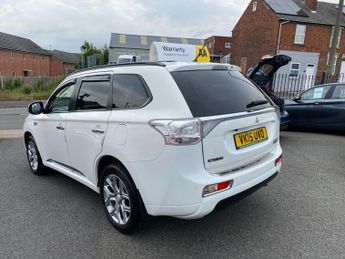 MITSUBISHI OUTLANDER 2.0h 12kWh GX3h SUV 5dr Petrol Plug-in Hybrid CVT 4WD Euro 5 (s/