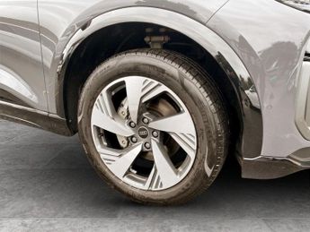 AUDI Q6 e-tron 100kWh Performance S line SUV 5dr Electric Auto (306 ps)