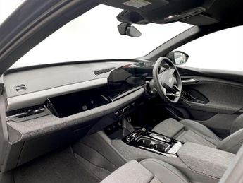 AUDI Q6 e-tron 100kWh Performance S line SUV 5dr Electric Auto (306 ps)