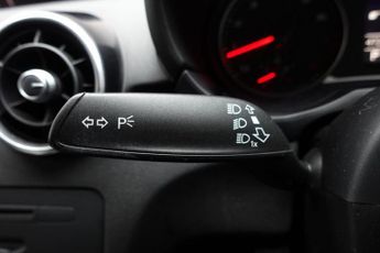 AUDI A1 1.4 TFSI S line Hatchback 3dr Petrol S Tronic Euro 5 (s/s) (122 