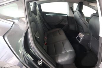 TESLA Model 3 Auto RWD 4dr