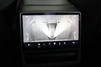 TESLA Model 3 Auto RWD 4dr