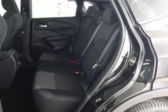NISSAN QASHQAI 1.3 DIG-T MHEV N-Connecta XTRON Euro 6 (s/s) 5dr