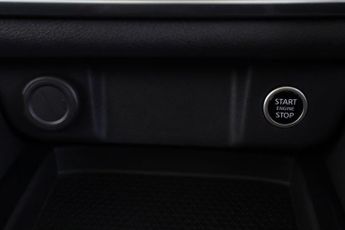 NISSAN QASHQAI 1.3 DIG-T MHEV N-Connecta XTRON Euro 6 (s/s) 5dr