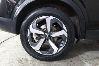 NISSAN QASHQAI 1.3 DIG-T MHEV N-Connecta XTRON Euro 6 (s/s) 5dr