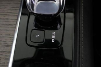 VOLVO XC90 2.0 B5 MHEV Ultimate Dark Auto 4WD Euro 6 (s/s) 5dr