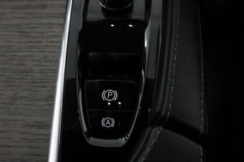 VOLVO XC90 2.0 B5 MHEV Ultimate Dark Auto 4WD Euro 6 (s/s) 5dr