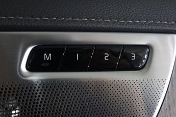 VOLVO XC90 2.0 B5 MHEV Ultimate Dark Auto 4WD Euro 6 (s/s) 5dr