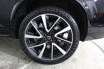 VOLVO XC90 2.0 B5 MHEV Ultimate Dark Auto 4WD Euro 6 (s/s) 5dr