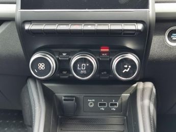RENAULT ZOE R135 52kWh GT Line Hatchback 5dr Electric Auto (i, Rapid Charge)