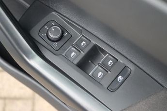 VOLKSWAGEN POLO 1.0 TSI R-LINE 5 DOOR