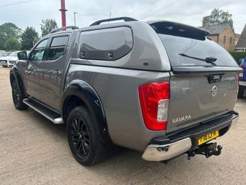 NISSAN NAVARA 2.3 dCi Tekna Pickup Double Cab 4dr Diesel Auto 4WD Euro 6 (190 
