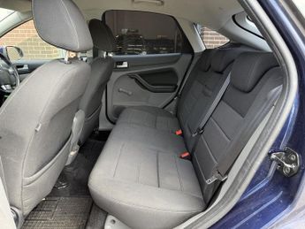 FORD FOCUS 1.6 Sport Hatchback 5 Door Petrol Automatic Blue 