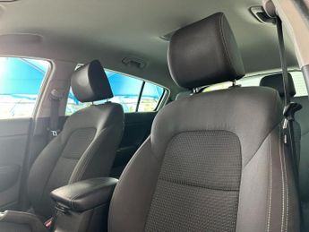 KIA SPORTAGE 1.7 CRDi 2 SUV 5dr Diesel DCT Euro 6 (s/s) (139 bhp)