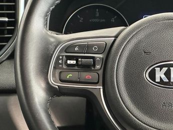 KIA SPORTAGE 1.7 CRDi 2 SUV 5dr Diesel DCT Euro 6 (s/s) (139 bhp)