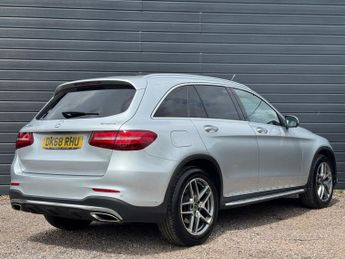 MERCEDES-BENZ GLC 2.0 GLC250 AMG Line (Premium Plus) SUV 5dr Petrol G-Tronic+ 4MAT