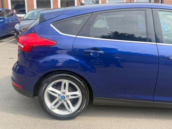FORD FOCUS 1.0T EcoBoost Titanium Hatchback 5dr Petrol Auto Euro 6 (s/s) (1