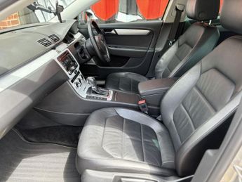 VOLKSWAGEN PASSAT 2.0 TDI BlueMotion Tech Alltrack Estate 5dr Diesel DSG 4Motion E