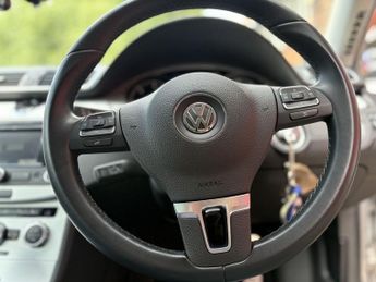VOLKSWAGEN PASSAT 2.0 TDI BlueMotion Tech Alltrack Estate 5dr Diesel DSG 4Motion E