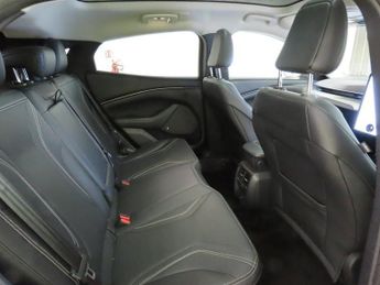 FORD MUSTANG MACH-E Extended Range 91kWh SUV 5dr Electric Automatic (294 ps)