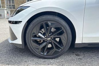HYUNDAI IONIQ 6 77.4kWh First Edition Saloon 4dr Electric Auto AWD (325 ps)