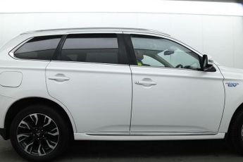 MITSUBISHI OUTLANDER 2.0h 12kWh 4h SUV 5dr Petrol Plug-in Hybrid CVT 4WD Euro 6 (s/s)