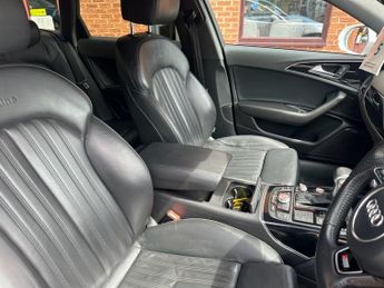 AUDI A6 AVANT 2.0 TDI ultra Black Edition Estate 5dr Diesel S Tronic Euro 6 (s