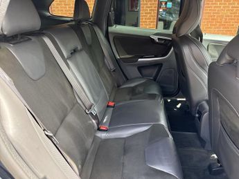 VOLVO XC60 2.0 D4 R-Design Nav SUV 5dr Diesel Auto Euro 6 (s/s) (190 ps)