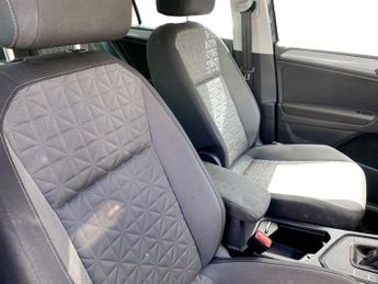 VOLKSWAGEN TIGUAN 1.5 TSI Life SUV 5dr Petrol DSG Euro 6 (s/s) (150 ps)