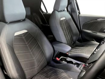 VAUXHALL Corsa Electric 50kWh Ultimate Hatchback 5dr Electric Auto (136 ps)