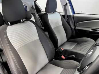 TOYOTA YARIS 1.5 VVT-h Icon Hatchback 5dr Petrol Hybrid E-CVT Euro 6 (s/s) (1