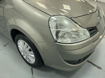 RENAULT GRAND MODUS 1.2 TCe Dynamique MPV 5dr Petrol Manual Euro 5 (100 ps) - AA INS