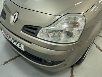 RENAULT GRAND MODUS 1.2 TCe Dynamique MPV 5dr Petrol Manual Euro 5 (100 ps) - AA INS