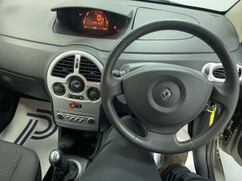 RENAULT GRAND MODUS 1.2 TCe Dynamique MPV 5dr Petrol Manual Euro 5 (100 ps) - AA INS