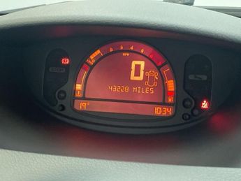 RENAULT GRAND MODUS 1.2 TCe Dynamique MPV 5dr Petrol Manual Euro 5 (100 ps) - AA INS
