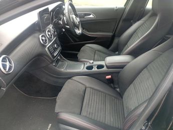 MERCEDES-BENZ A CLASS 2.1 A200d AMG Line (Premium) Hatchback 5dr Diesel 7G-DCT Euro 6 