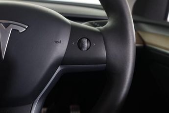 TESLA MODEL Y (Dual Motor) Performance Auto 4WDE 5dr