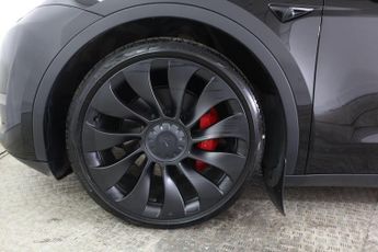 TESLA MODEL Y (Dual Motor) Performance Auto 4WDE 5dr
