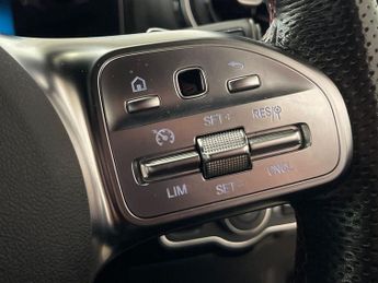 MERCEDES-BENZ A-CLASS 1.3 A200 AMG Line Hatchback 5dr Petrol 7G-DCT Euro 6 (s/s) (163 