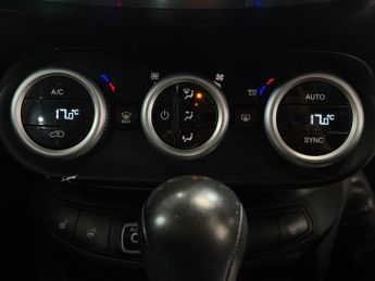 FIAT 500X 1.4 MultiAir Cross Plus SUV 5dr Petrol Auto 4WD Euro 6 (s/s) (17